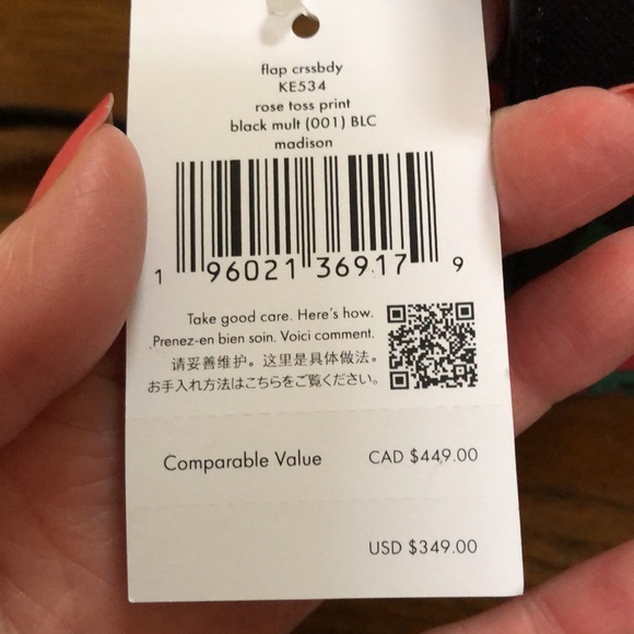 New Kate Spade black and red roses removable crossbody or chain handle purse. - Picture 6 of 16